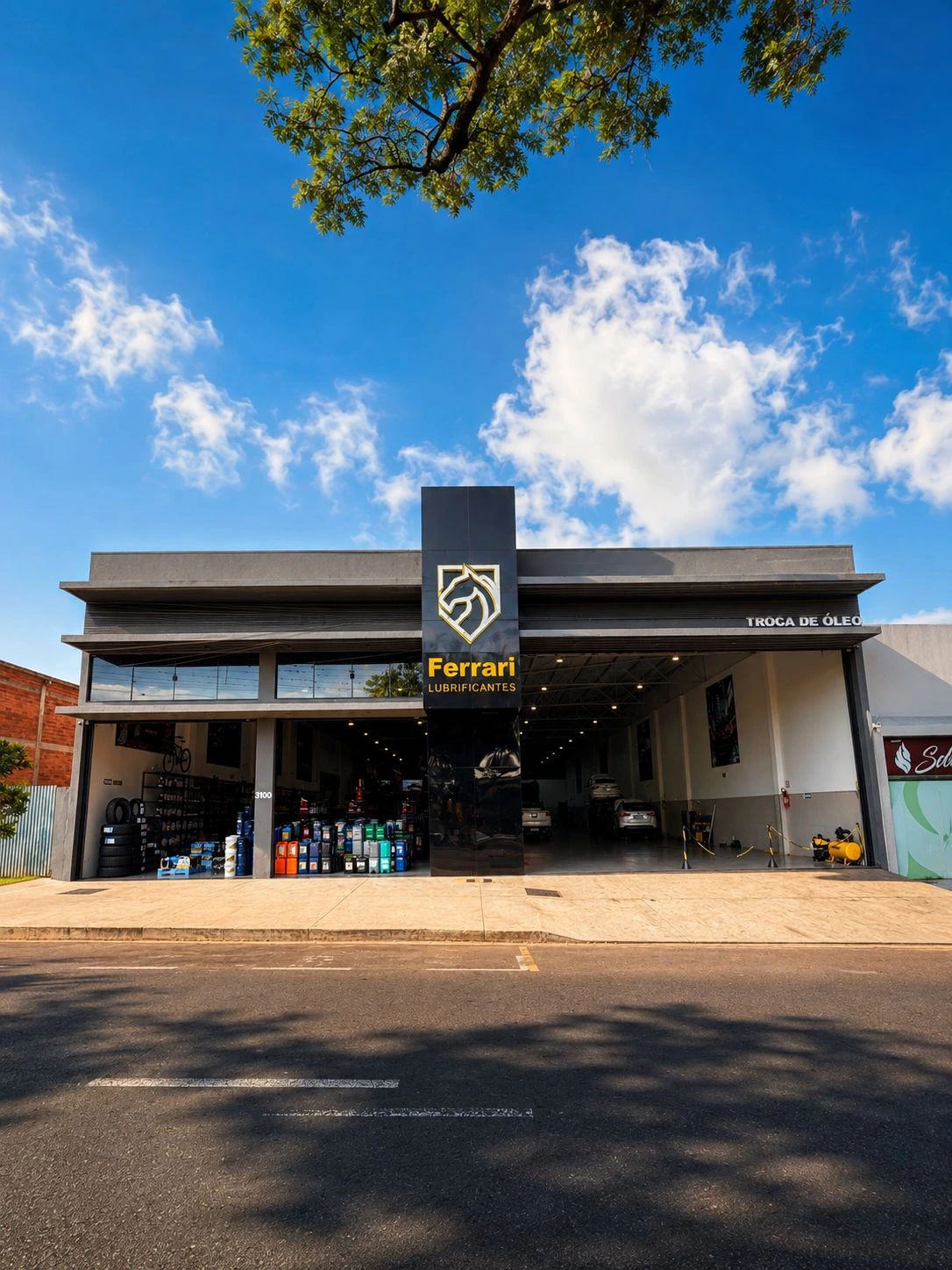 Fachada da Ferrari Lubrificantes em Cianorte